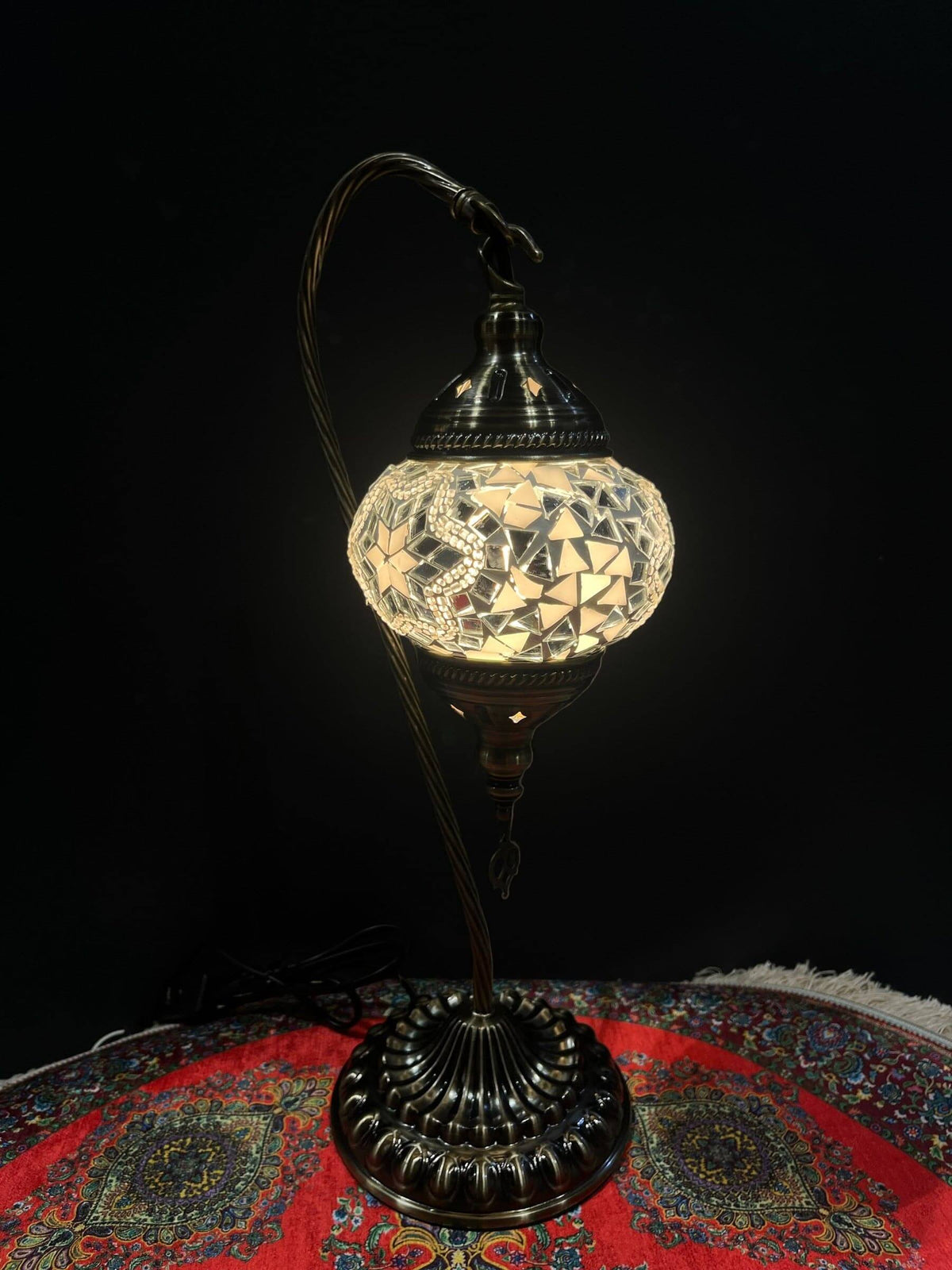 Mosaic Swan Lamp White Star Bright — original Bazaar G retail product photo